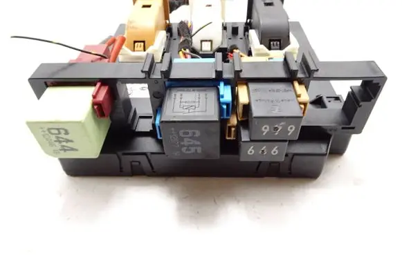 Volkswagen Golf VI Comfort/convenience module 1K0937084F S0651H110AC 5DK00965008