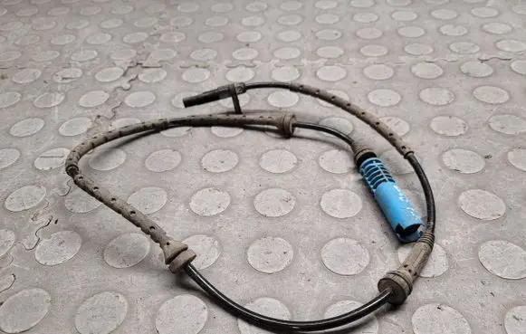 BMW X3 E83 ABS brake wheel speed sensor 0265007854