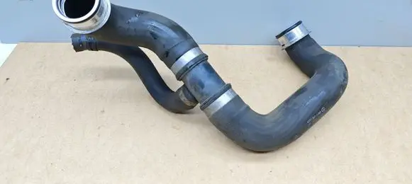Mercedes-Benz CLS C219 Engine coolant pipe/hose A2115015182