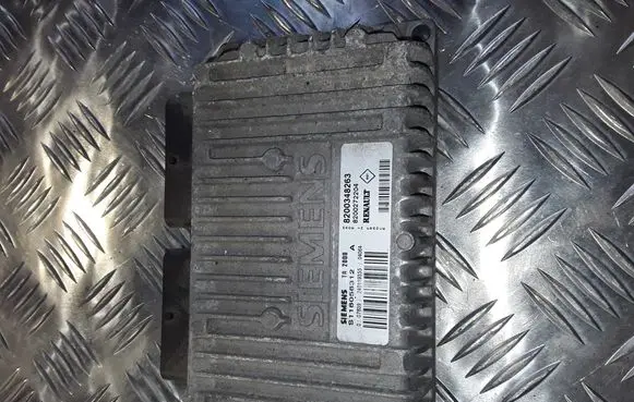 Renault Megane II Gearbox control unit/module S11858312A 8200348263 8200272204