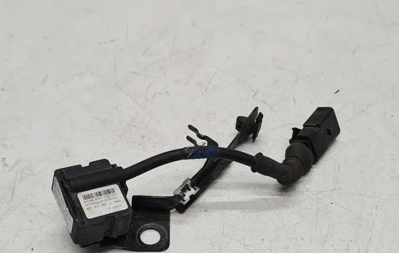 Audi A8 S8 D3 4E Speed sensor (speedometer sensor) 4E0907651G 4E0616576J