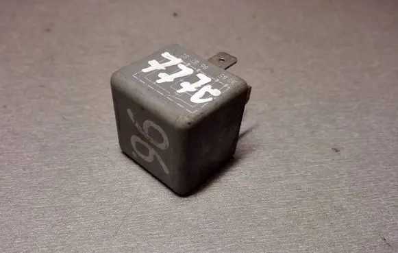 Audi A6 S6 C5 4B Other relay 701915511