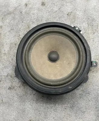 Audi A3 S3 8P Front door speaker 8P0035411