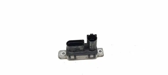 Jaguar XE Glow plug pre-heat relay 0281003129