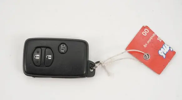 Toyota Prius+ (ZVW40) Ignition key/card B74EA