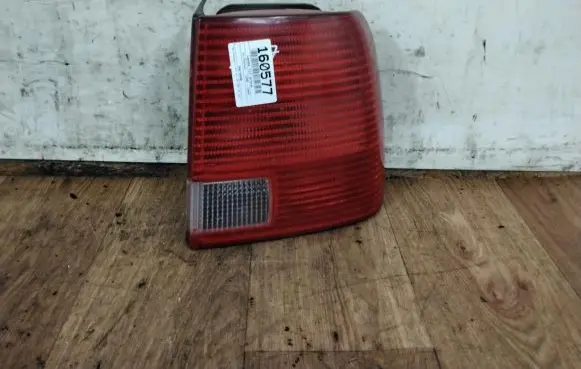Volkswagen PASSAT B5 Rear/tail lights