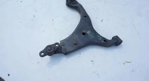 KIA Carens III Front lower control arm/wishbone