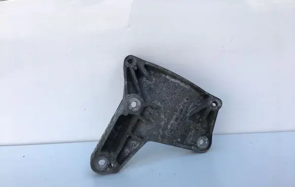 Audi A4 S4 B6 8E 8H A/C compressor mount bracket 06C260835A