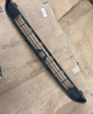 Toyota RAV 4 (XA40) Front bumper lower grill 5311242110