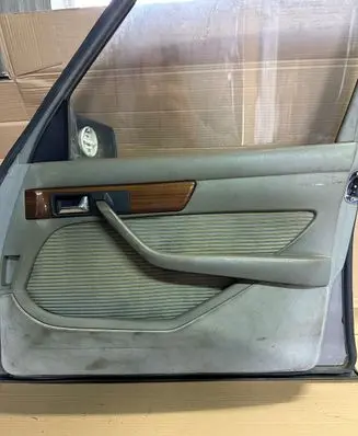 Mercedes-Benz S W126 Front door card panel trim