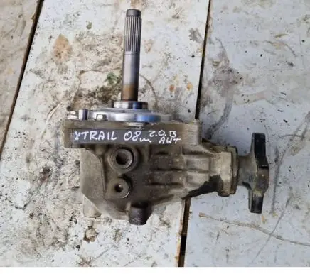 Nissan X-Trail T31 Gearbox transfer box case E706282