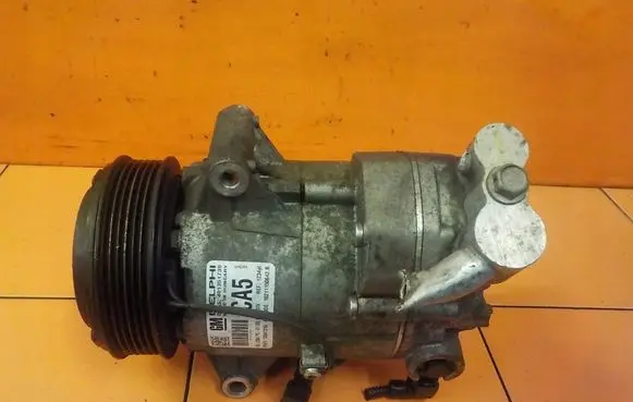 Opel Insignia A Air conditioning (A/C) compressor (pump) 13347315