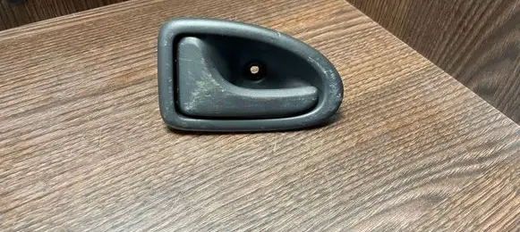 Nissan Primastar Loading door interior handle 7700423887 96012221