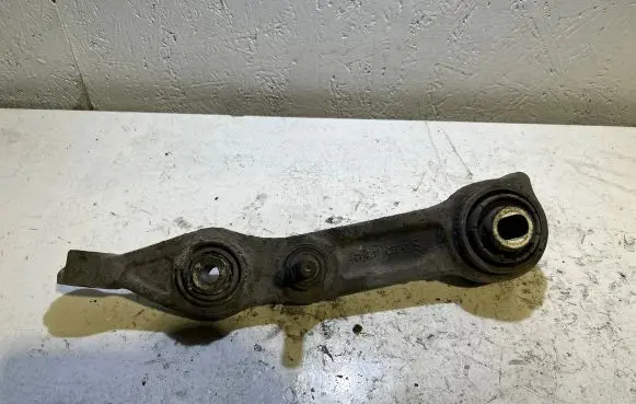 Mercedes-Benz E W211 Front lower control arm/wishbone