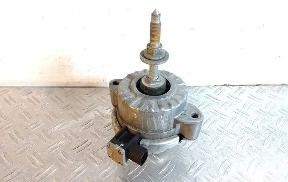 Porsche 911 991 Engine mount bracket