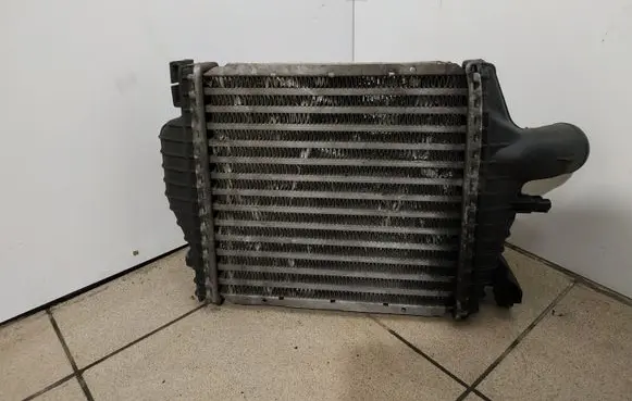 Mercedes-Benz Vito Viano W638 Coolant radiator 6385012901
