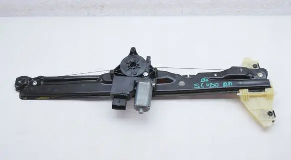 Opel Vivaro Front door window regulator motor 9837798880
