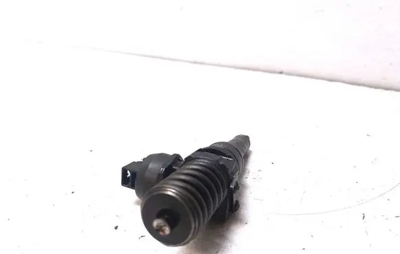Skoda Superb B5 (3U) Fuel injector 038130073BA