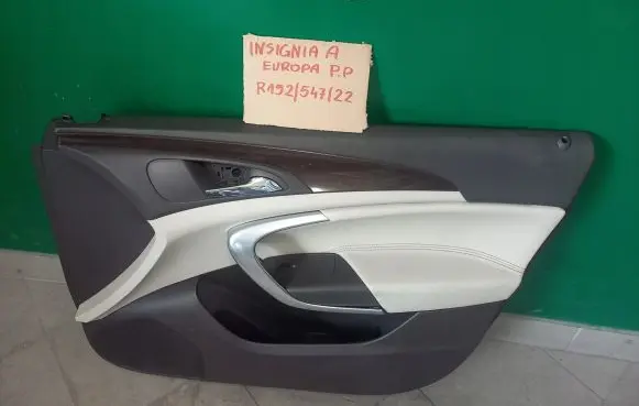 Opel Insignia A Front door card panel trim 896756HG