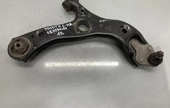Toyota C-HR I Front control arm