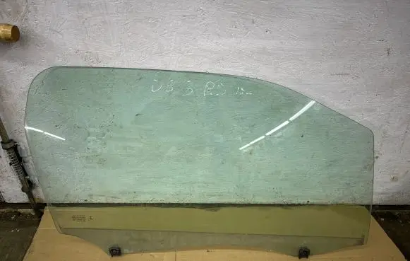 Citroen DS3 Front door window/glass (coupe) 