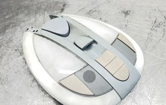 Mercedes-Benz E W211 Front seat light A2118205401