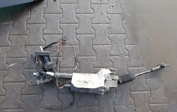 Volkswagen Touran III Steering rack 5Q0959439M