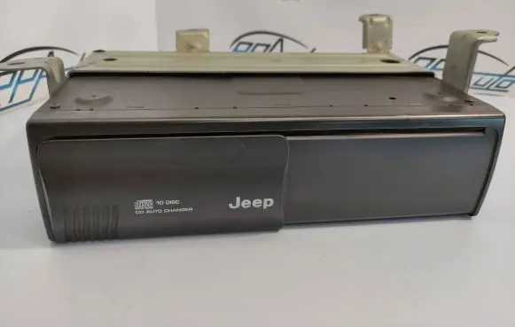 Jeep Grand Cherokee (WJ) CD/DVD changer P56038579AD 42846A 213S0027