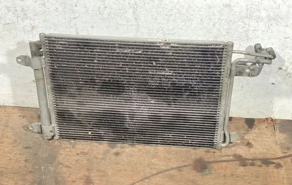 Volkswagen Golf VI A/C cooling radiator (condenser)