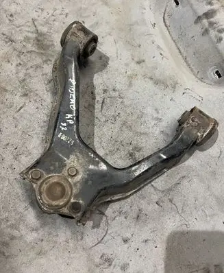 Mitsubishi Pajero Front upper control arm/wishbone 