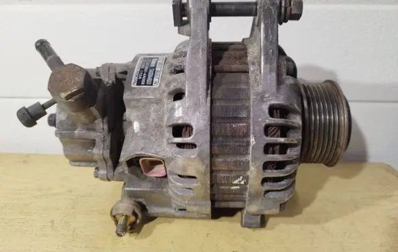 Hyundai H-1, Starex, Satellite Generator/alternator 373004A003 TA000A48201 12V110A
