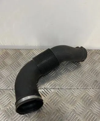 Audi Q7 4L Air intake hose/pipe 4L0129628E