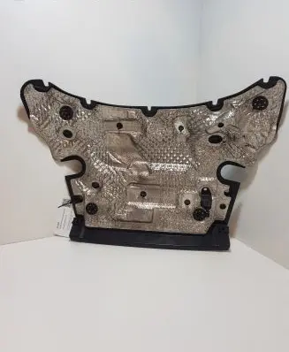 Volkswagen Touareg II Heat shield in engine bay 7P6819523