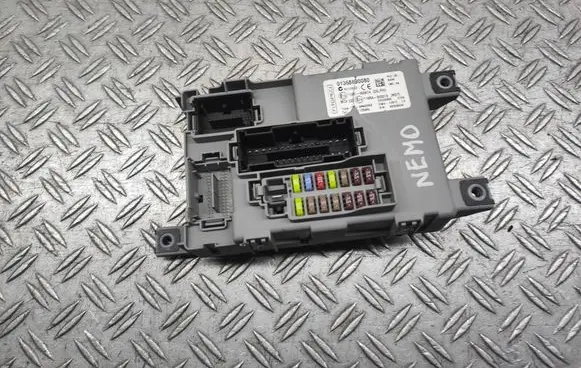 Citroen Nemo Fuse module 01368890080 28330965 116RA000013