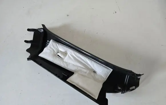 (A) pillar trim
