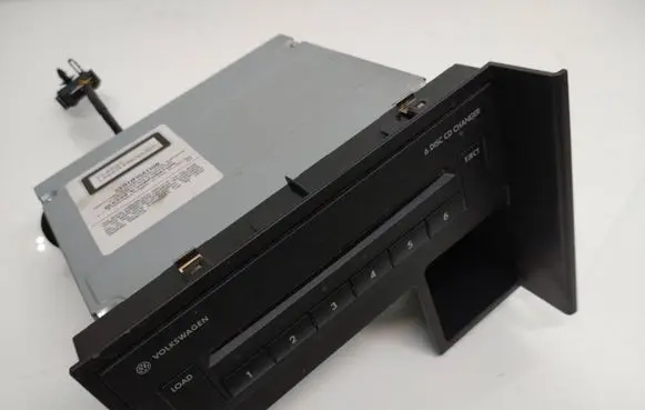 Volkswagen Touran I Navigation maps CD/DVD 1T0035110B 1t0858373c