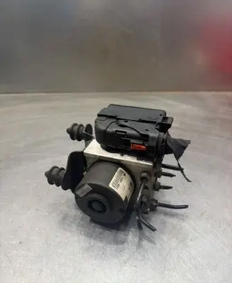 Volkswagen Caddy ABS Pump 2K0907379A 10097003173 00009496E2
