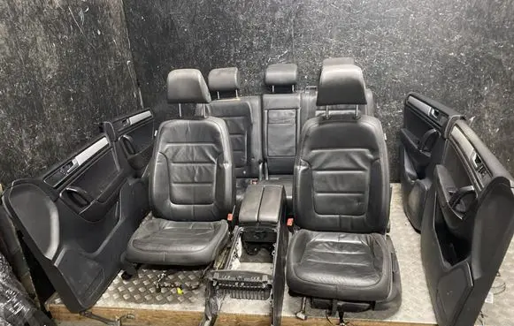 Volkswagen Touareg II Seat set
