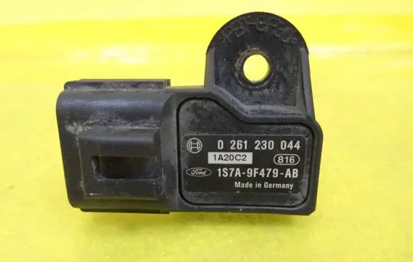 Ford Mondeo Mk III Air pressure sensor 0261230044 1S7A9F479AB