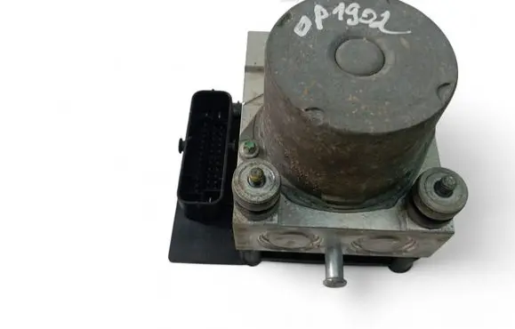 Hyundai i20 (PB PBT) ABS Pump 589101J200