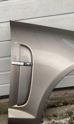 Jaguar XF X250 Fender