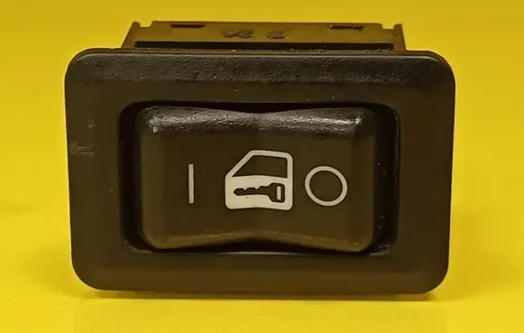 Mitsubishi Carisma Central locking switch button MR366924