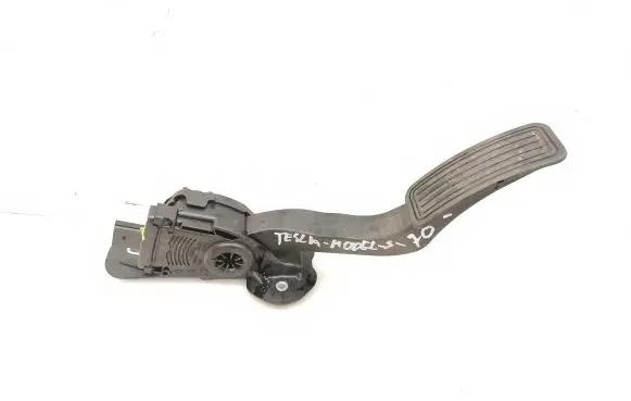 Tesla Model S Accelerator throttle pedal BE5C9F836AA