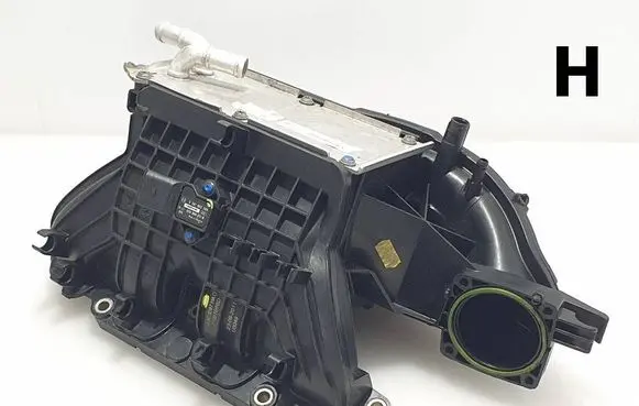 Volkswagen PASSAT B7 Intake manifold 03f145749c 03C129711AD 19012011