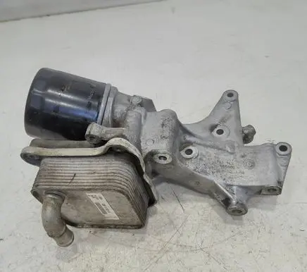 Skoda Octavia Mk2 (1Z) Oil filter mounting bracket 03F903143H