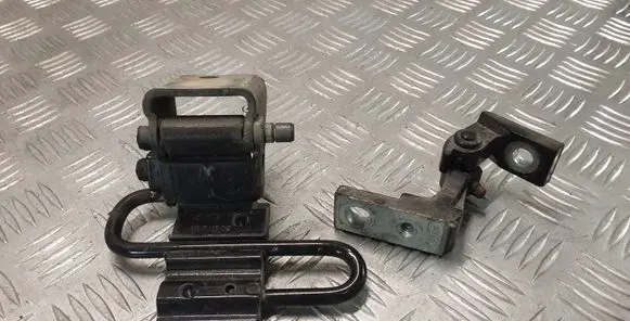 Audi A4 S4 B7 8E 8H Rear door hinge set 8E0833412