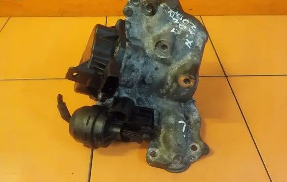 Ford Mondeo MK IV EGR thermostat 30725888