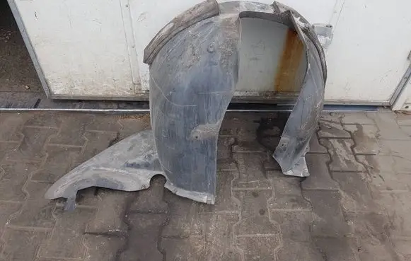 Volkswagen Tiguan Front wheel arch liner splash guards 5N0805912A