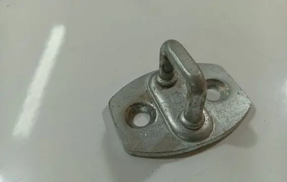 Toyota Auris 150 Front door lock loop/hook striker 