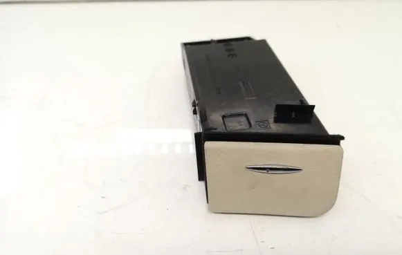 Mercedes-Benz E W211 Dashboard storage box/compartment 
